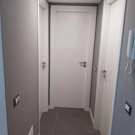 J U B I L E H O U S E R O M E Apartment *